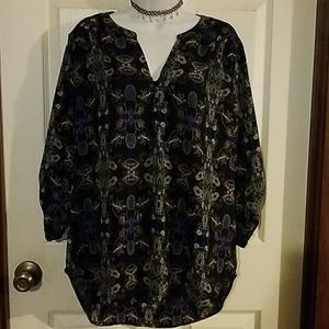 SALE 🎈 3/$15 Bundle items.Blouse high/low